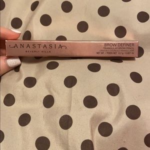 Anastasia Beverly Hills Brow Definer